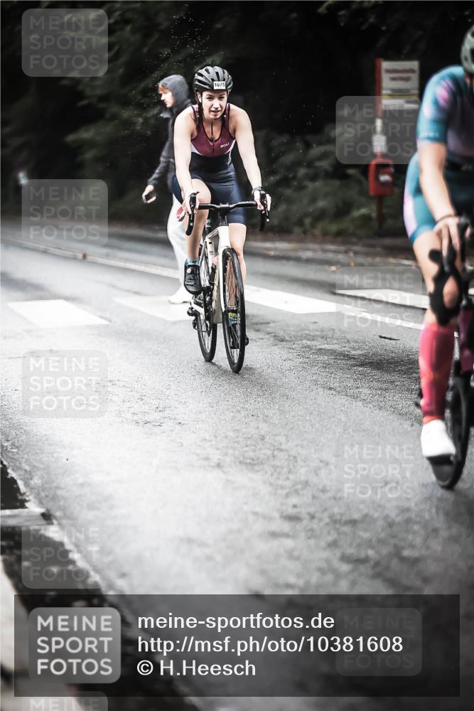 13.09.2026 - Stadtparktriathlon H.Heesch http://msf.ph/oto/10381608 13.09.2026 12:27:45 Radfahren 1007, 1075, 1090, 1102, 1112, 1181 meine-sportfotos.de