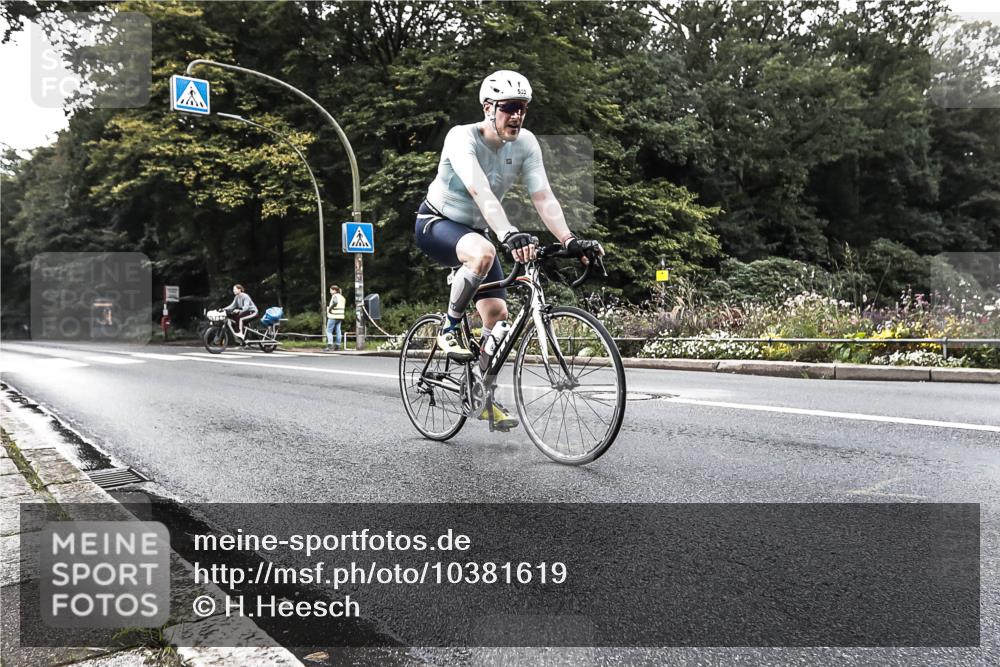 13.09.2026 - Stadtparktriathlon H.Heesch http://msf.ph/oto/10381619 13.09.2026 11:00:44 Radfahren 533, 579 meine-sportfotos.de