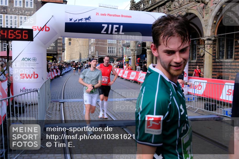13.09.2026 - 21. swb-Marathon Bremen Tim E. http://msf.ph/oto/10381621 13.09.2026 13:17:45 Ziel 560, 842, 2008, 3148, 4171, 5041, 5550, 6095, 6734, 6803, 7901, 8100, 8250, 8253, 8446, 8532, 8714, 9075 meine-sportfotos.de