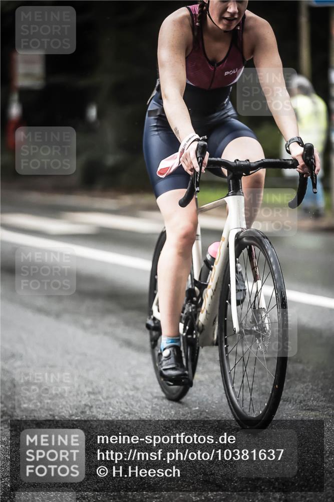 13.09.2026 - Stadtparktriathlon H.Heesch http://msf.ph/oto/10381637 13.09.2026 12:27:46 Radfahren 1007, 1075, 1090, 1102, 1112, 1181 meine-sportfotos.de