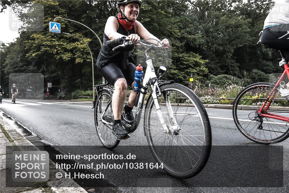 13.09.2026 - Stadtparktriathlon H.Heesch http://msf.ph/oto/10381644 13.09.2026 11:00:56 Radfahren 423, 484, 504, 566, 593, 616, 625 meine-sportfotos.de