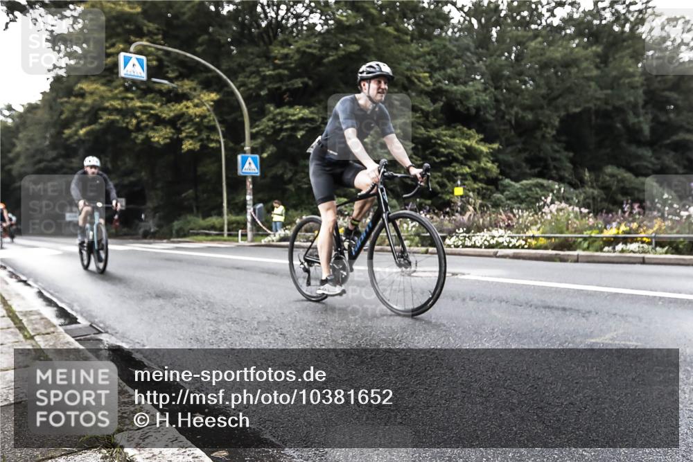 13.09.2026 - Stadtparktriathlon H.Heesch http://msf.ph/oto/10381652 13.09.2026 11:00:58 Radfahren 423, 484, 504, 593, 625, 647 meine-sportfotos.de