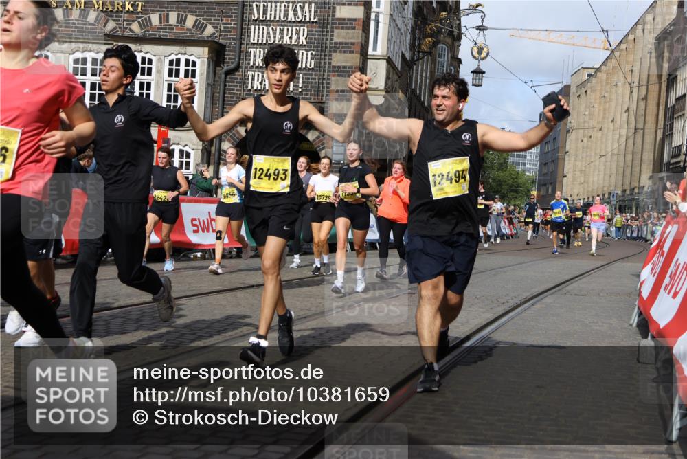 13.09.2026 - 21. swb-Marathon Bremen Strokosch-Dieckow http://msf.ph/oto/10381659 13.09.2026 11:05:00 Ziel 10160, 10198, 10283, 10481, 10711, 10877, 10940, 11006, 11114, 11364, 11366, 11592, 11705, 11761, 11991, 12005, 12493, 12495, 12498, 12500, 12502, 12563, 10370, 10576, 10718, 10800, 10995, 11102, 11105, 11157, 11218, 11281, 11326, 11584, 11616, 11722, 11900, 12002, 12011, 12064, 12079, 12080, 12099, 12335 meine-sportfotos.de