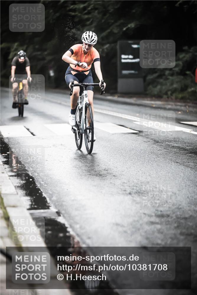 13.09.2026 - Stadtparktriathlon H.Heesch http://msf.ph/oto/10381708 13.09.2026 12:27:58 Radfahren 986, 1020, 1061, 1134, 1148, 1157 meine-sportfotos.de