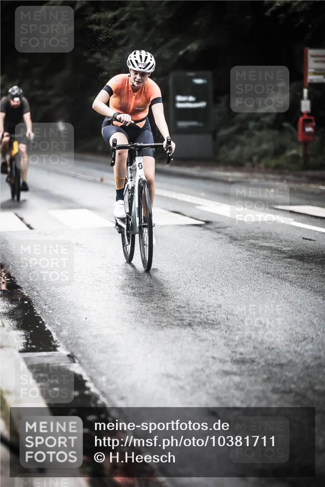 13.09.2026 - Stadtparktriathlon H.Heesch http://msf.ph/oto/10381711 13.09.2026 12:27:58 Radfahren 986, 1020, 1061, 1134, 1148, 1157 meine-sportfotos.de