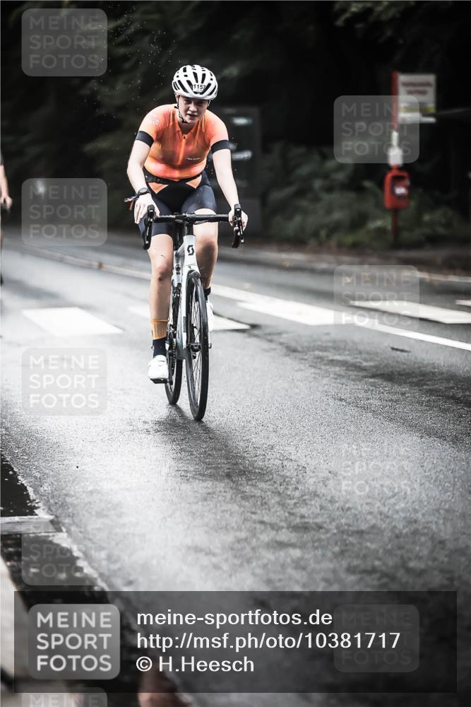 13.09.2026 - Stadtparktriathlon H.Heesch http://msf.ph/oto/10381717 13.09.2026 12:27:58 Radfahren 986, 1020, 1061, 1134, 1148, 1157 meine-sportfotos.de
