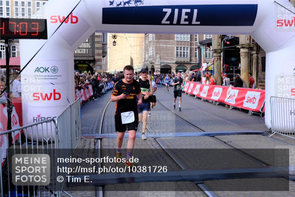 13.09.2026 - 21. swb-Marathon Bremen Tim E. http://msf.ph/oto/10381726 13.09.2026 13:17:52 Ziel 560, 771, 1297, 2008, 2125, 2234, 2812, 3760, 4171, 4498, 4499, 4620, 5041, 5550, 5817, 6803, 7901, 8100, 8250, 8253, 8446, 8532, 8714, 9075, 9400, 9505, 13107 meine-sportfotos.de