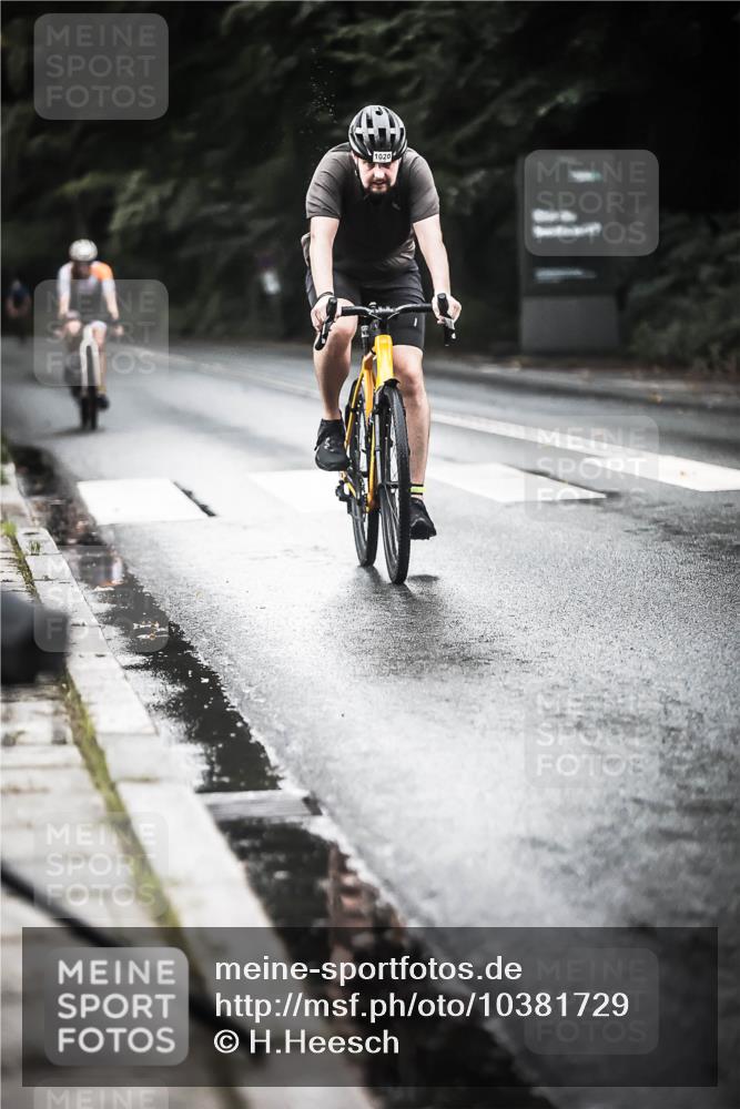 13.09.2026 - Stadtparktriathlon H.Heesch http://msf.ph/oto/10381729 13.09.2026 12:28:00 Radfahren 986, 1020, 1061, 1134, 1148, 1157 meine-sportfotos.de