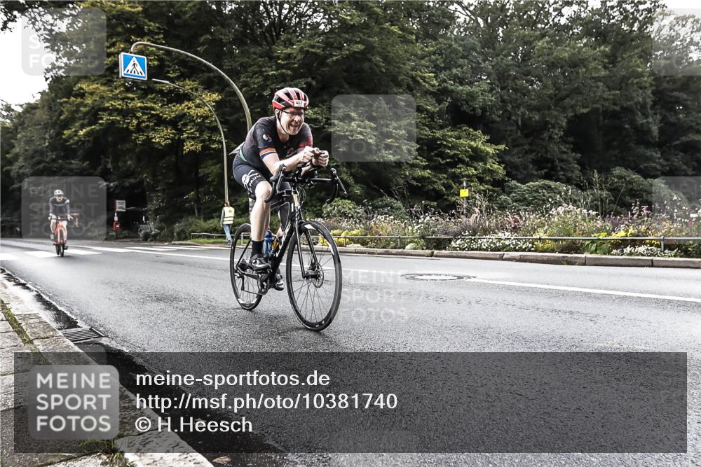 13.09.2026 - Stadtparktriathlon H.Heesch http://msf.ph/oto/10381740 13.09.2026 11:01:40 Radfahren 487, 510, 698, 703, 706 meine-sportfotos.de
