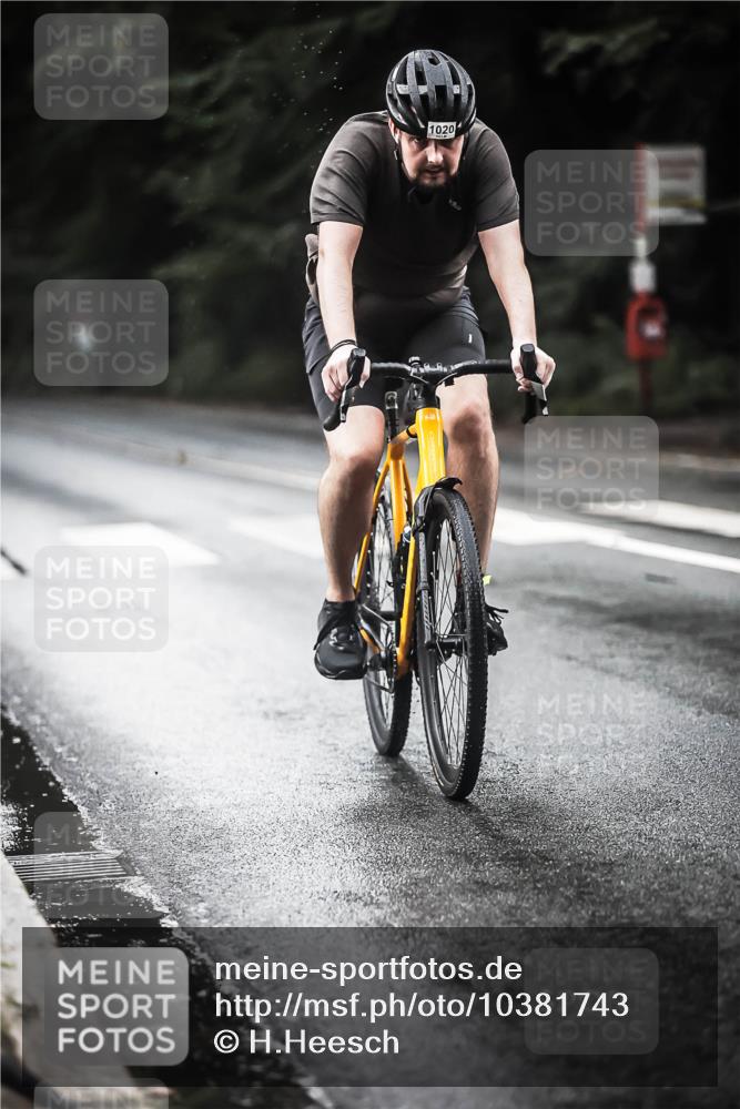 13.09.2026 - Stadtparktriathlon H.Heesch http://msf.ph/oto/10381743 13.09.2026 12:28:00 Radfahren 986, 1020, 1061, 1134, 1148, 1157 meine-sportfotos.de