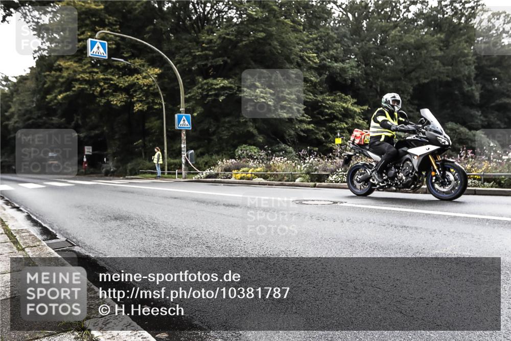 13.09.2026 - Stadtparktriathlon H.Heesch http://msf.ph/oto/10381787 13.09.2026 11:02:08 Radfahren 524, 589 meine-sportfotos.de