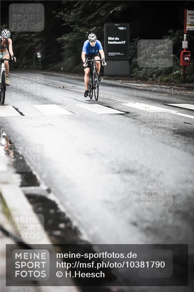 13.09.2026 - Stadtparktriathlon H.Heesch http://msf.ph/oto/10381790 13.09.2026 12:28:09 Radfahren 999, 1056, 1134, 1138, 1152 meine-sportfotos.de