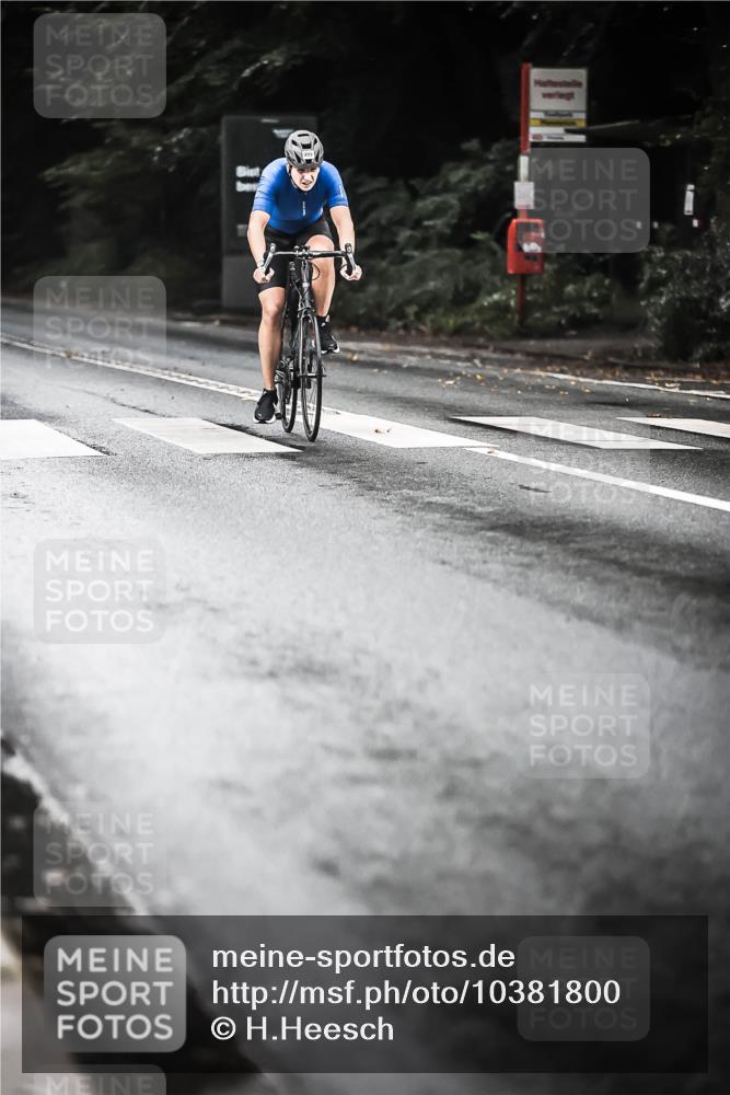 13.09.2026 - Stadtparktriathlon H.Heesch http://msf.ph/oto/10381800 13.09.2026 12:28:10 Radfahren 999, 1056, 1138, 1152 meine-sportfotos.de