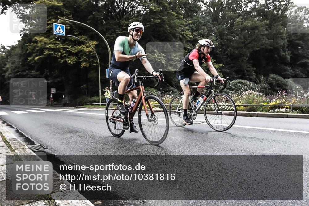 13.09.2026 - Stadtparktriathlon H.Heesch http://msf.ph/oto/10381816 13.09.2026 11:02:41 Radfahren 557, 572, 671 meine-sportfotos.de