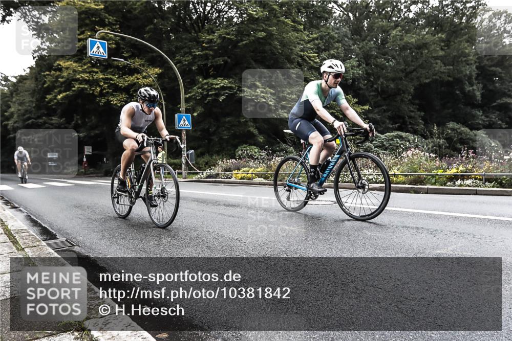 13.09.2026 - Stadtparktriathlon H.Heesch http://msf.ph/oto/10381842 13.09.2026 11:02:49 Radfahren 371, 473, 513, 520, 546, 637, 672 meine-sportfotos.de