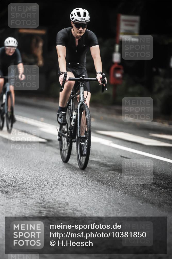 13.09.2026 - Stadtparktriathlon H.Heesch http://msf.ph/oto/10381850 13.09.2026 12:28:18 Radfahren 1004, 1056, 1098, 1113, 1138, 1158 meine-sportfotos.de