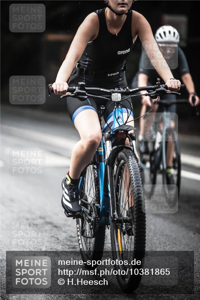 13.09.2026 - Stadtparktriathlon H.Heesch http://msf.ph/oto/10381865 13.09.2026 12:28:19 Radfahren 1004, 1056, 1098, 1113, 1138, 1158 meine-sportfotos.de