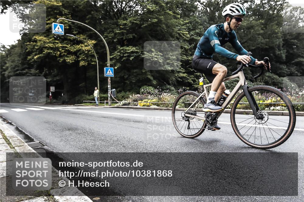 13.09.2026 - Stadtparktriathlon H.Heesch http://msf.ph/oto/10381868 13.09.2026 11:03:12 Radfahren 519 meine-sportfotos.de