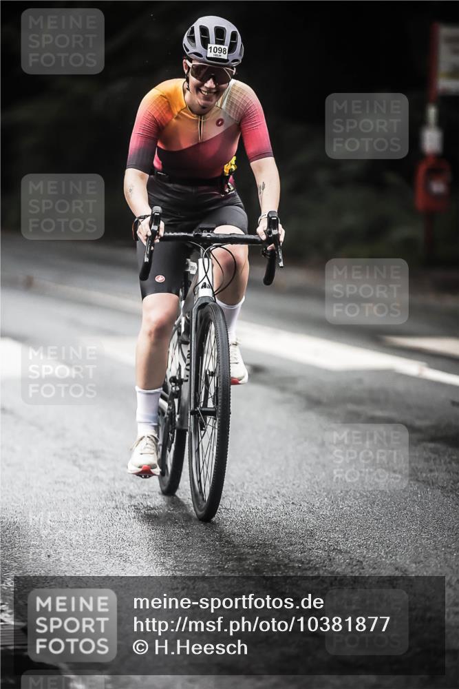 13.09.2026 - Stadtparktriathlon H.Heesch http://msf.ph/oto/10381877 13.09.2026 12:28:23 Radfahren 1004, 1098, 1113, 1137, 1158 meine-sportfotos.de