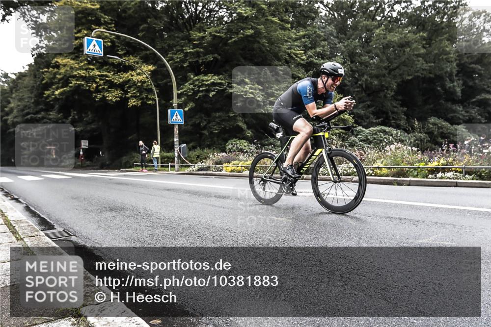13.09.2026 - Stadtparktriathlon H.Heesch http://msf.ph/oto/10381883 13.09.2026 11:03:36 Radfahren 540, 612, 683 meine-sportfotos.de