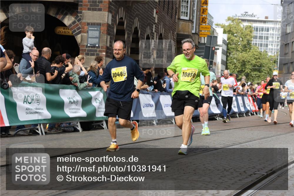 13.09.2026 - 21. swb-Marathon Bremen Strokosch-Dieckow http://msf.ph/oto/10381941 13.09.2026 11:05:09 Ziel 10198, 10283, 10315, 10481, 10729, 10741, 10855, 10856, 10940, 11006, 11133, 11272, 11364, 11366, 11395, 11518, 11592, 11705, 11757, 11939, 12005, 12235, 12420, 12493, 12495, 12498, 12500, 12502, 12563, 10411, 10576, 10697, 10717, 10802, 10995, 11102, 11157, 11218, 11326, 11334, 11616, 12011, 12079, 12080 meine-sportfotos.de