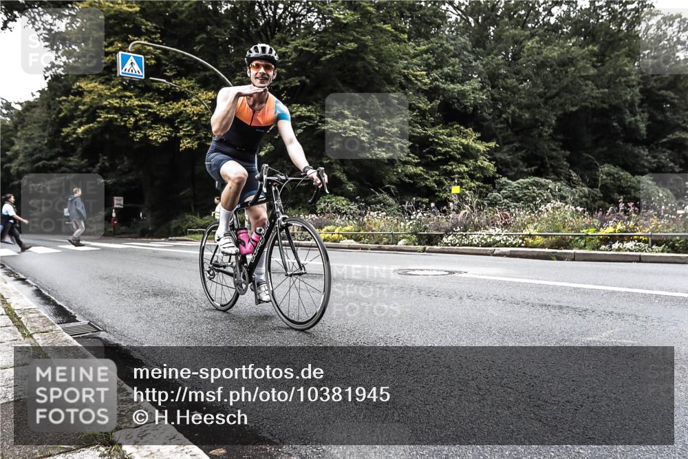 13.09.2026 - Stadtparktriathlon H.Heesch http://msf.ph/oto/10381945 13.09.2026 11:03:52 Radfahren 480, 493, 498, 653, 685, 694 meine-sportfotos.de