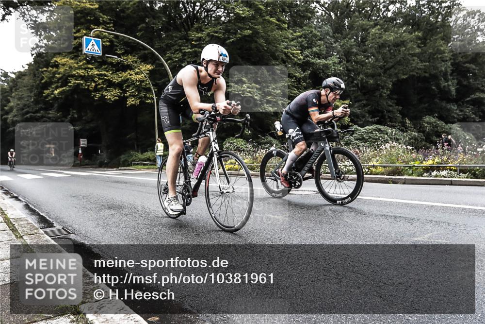 13.09.2026 - Stadtparktriathlon H.Heesch http://msf.ph/oto/10381961 13.09.2026 11:04:03 Radfahren 506, 536, 643, 688 meine-sportfotos.de