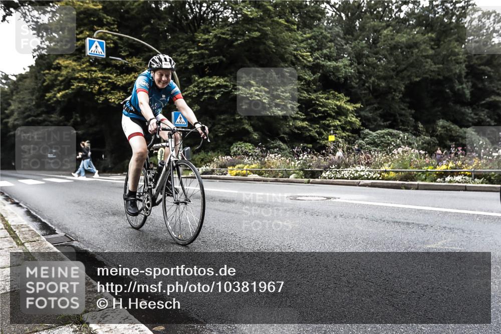13.09.2026 - Stadtparktriathlon H.Heesch http://msf.ph/oto/10381967 13.09.2026 11:04:07 Radfahren 466, 506 meine-sportfotos.de
