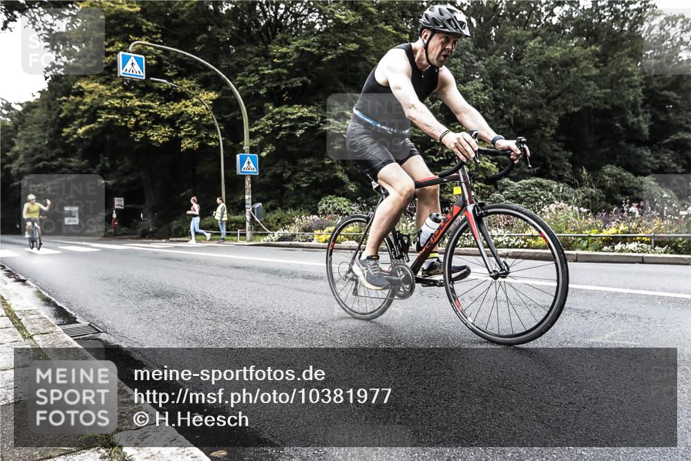 13.09.2026 - Stadtparktriathlon H.Heesch http://msf.ph/oto/10381977 13.09.2026 11:04:19 Radfahren 408, 636 meine-sportfotos.de