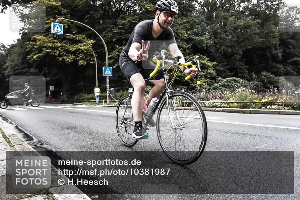 13.09.2026 - Stadtparktriathlon H.Heesch http://msf.ph/oto/10381987 13.09.2026 11:04:30 Radfahren 561 meine-sportfotos.de