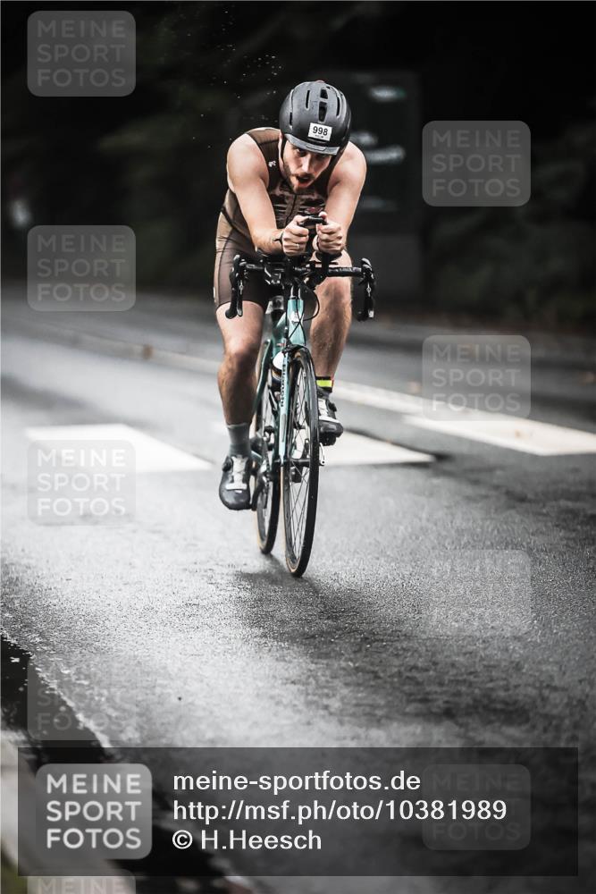 13.09.2026 - Stadtparktriathlon H.Heesch http://msf.ph/oto/10381989 13.09.2026 12:28:41 Radfahren 975, 998, 1087 meine-sportfotos.de