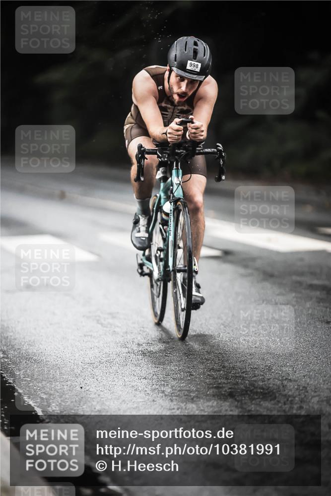 13.09.2026 - Stadtparktriathlon H.Heesch http://msf.ph/oto/10381991 13.09.2026 12:28:42 Radfahren 975, 998, 1081, 1087 meine-sportfotos.de