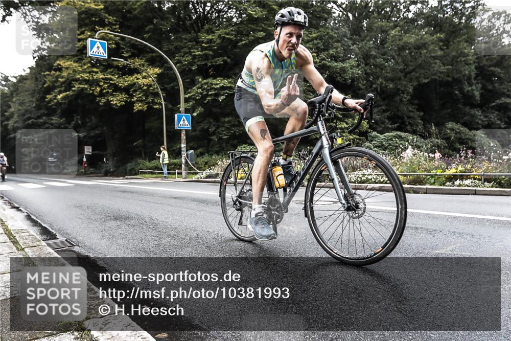 13.09.2026 - Stadtparktriathlon H.Heesch http://msf.ph/oto/10381993 13.09.2026 11:04:37 Radfahren 600, 670 meine-sportfotos.de