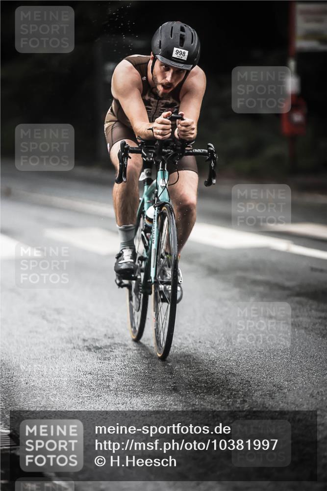 13.09.2026 - Stadtparktriathlon H.Heesch http://msf.ph/oto/10381997 13.09.2026 12:28:42 Radfahren 975, 998, 1081, 1087 meine-sportfotos.de