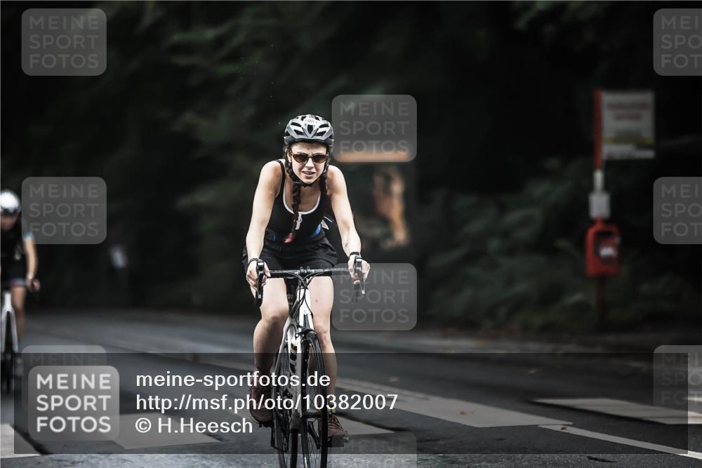 13.09.2026 - Stadtparktriathlon H.Heesch http://msf.ph/oto/10382007 13.09.2026 12:28:48 Radfahren 1015, 1081, 1088 meine-sportfotos.de