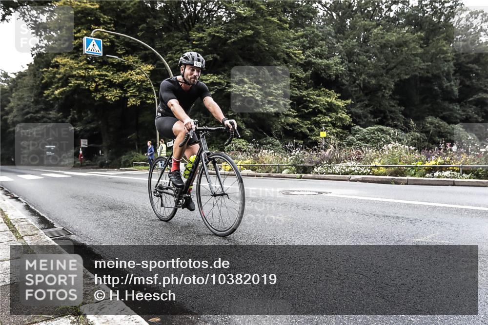 13.09.2026 - Stadtparktriathlon H.Heesch http://msf.ph/oto/10382019 13.09.2026 11:05:07 Radfahren 488, 528, 619, 658 meine-sportfotos.de