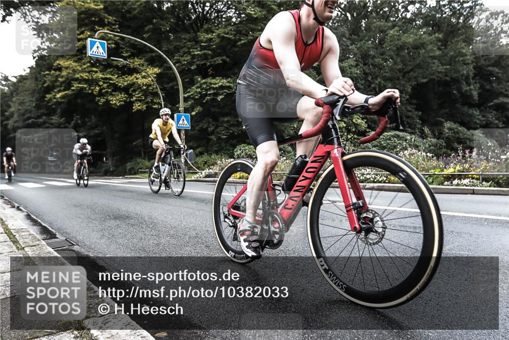 13.09.2026 - Stadtparktriathlon H.Heesch http://msf.ph/oto/10382033 13.09.2026 11:05:19 Radfahren 483, 595, 597, 702 meine-sportfotos.de
