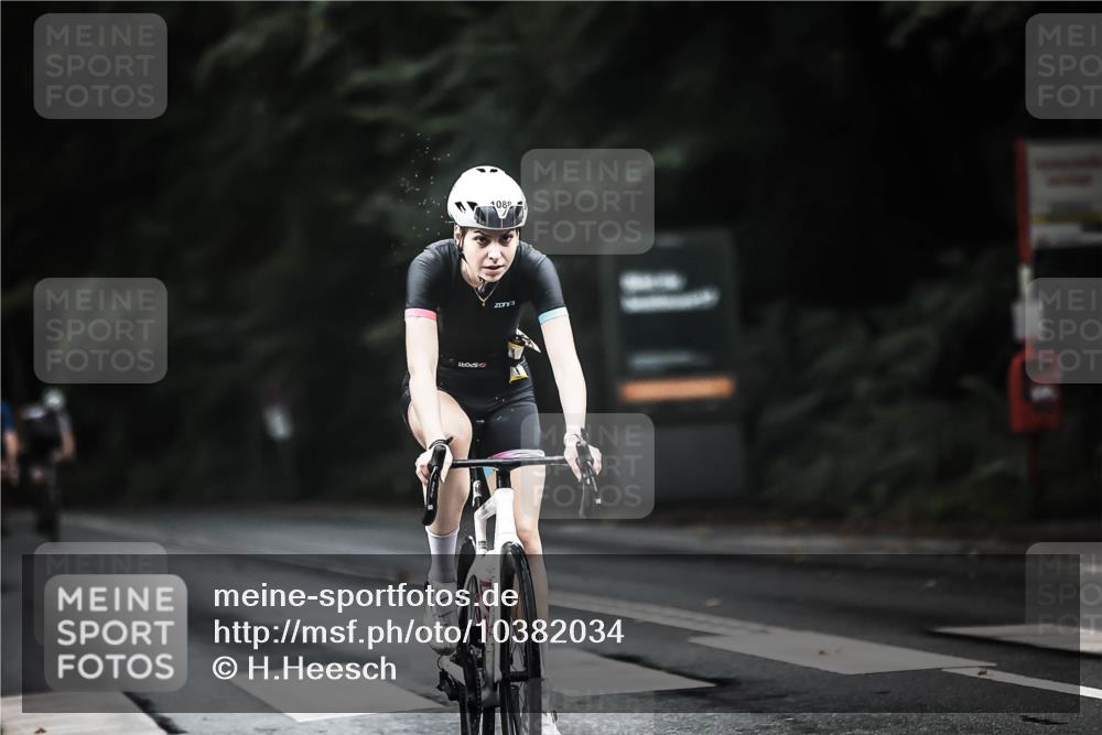 13.09.2026 - Stadtparktriathlon H.Heesch http://msf.ph/oto/10382034 13.09.2026 12:28:50 Radfahren 1015, 1066, 1081, 1088, 1149 meine-sportfotos.de
