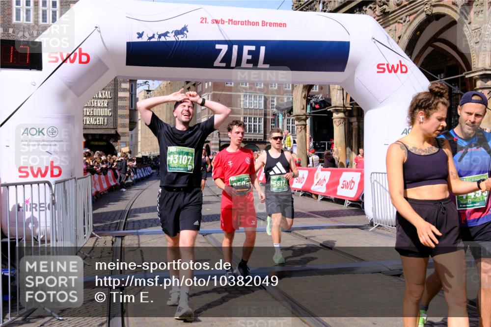 13.09.2026 - 21. swb-Marathon Bremen Tim E. http://msf.ph/oto/10382049 13.09.2026 13:18:06 Ziel 771, 948, 1297, 1797, 2001, 2125, 2234, 2812, 3051, 3192, 3760, 4286, 4374, 4498, 4499, 4620, 5530, 5817, 5935, 8869, 9400, 9505, 9595, 9596, 9837, 13041, 13107 meine-sportfotos.de