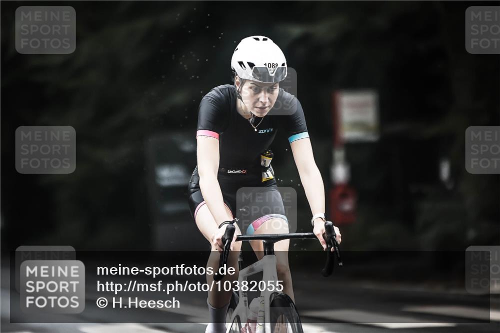 13.09.2026 - Stadtparktriathlon H.Heesch http://msf.ph/oto/10382055 13.09.2026 12:28:51 Radfahren 1015, 1066, 1081, 1088, 1149 meine-sportfotos.de
