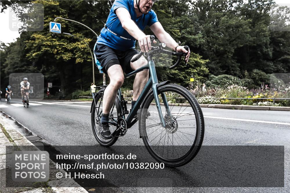 13.09.2026 - Stadtparktriathlon H.Heesch http://msf.ph/oto/10382090 13.09.2026 11:05:37 Radfahren 499, 505, 554 meine-sportfotos.de