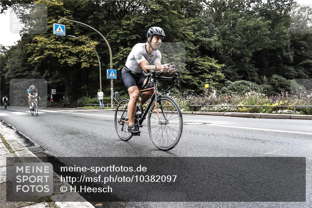 13.09.2026 - Stadtparktriathlon H.Heesch http://msf.ph/oto/10382097 13.09.2026 11:05:37 Radfahren 499, 505, 554 meine-sportfotos.de