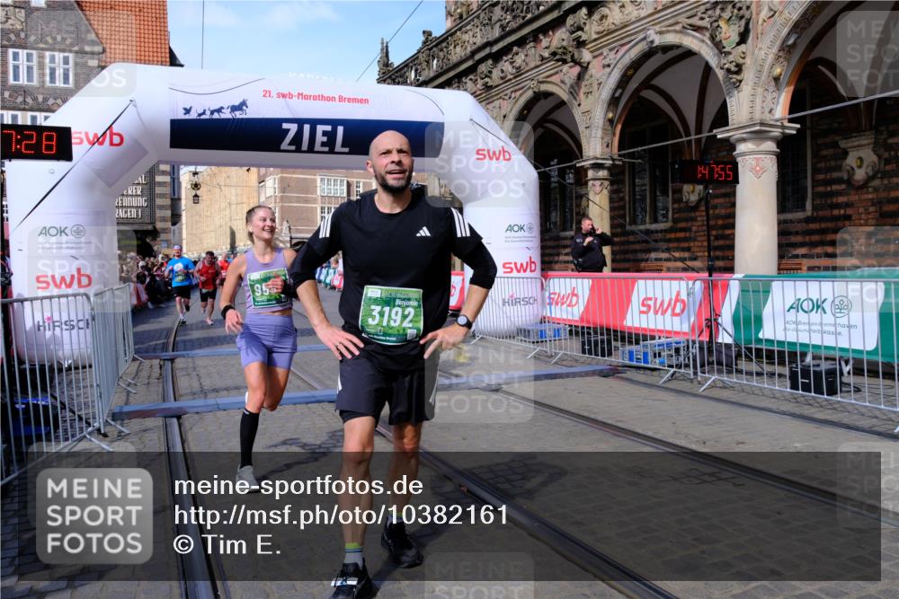 13.09.2026 - 21. swb-Marathon Bremen Tim E. http://msf.ph/oto/10382161 13.09.2026 13:18:16 Ziel 948, 1631, 1797, 2001, 2260, 2634, 2671, 3051, 3192, 3241, 3514, 4131, 4286, 4374, 4733, 5530, 5695, 5935, 5948, 6290, 6448, 8094, 8805, 8869, 8943, 8944, 9595, 9596, 9837, 13041 meine-sportfotos.de