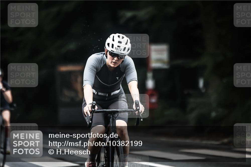 13.09.2026 - Stadtparktriathlon H.Heesch http://msf.ph/oto/10382199 13.09.2026 12:29:12 Radfahren 949, 957, 979, 1072, 1128, 1242 meine-sportfotos.de