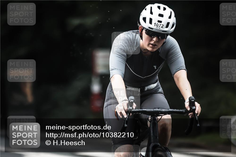 13.09.2026 - Stadtparktriathlon H.Heesch http://msf.ph/oto/10382210 13.09.2026 12:29:13 Radfahren 949, 957, 1072, 1128, 1242 meine-sportfotos.de