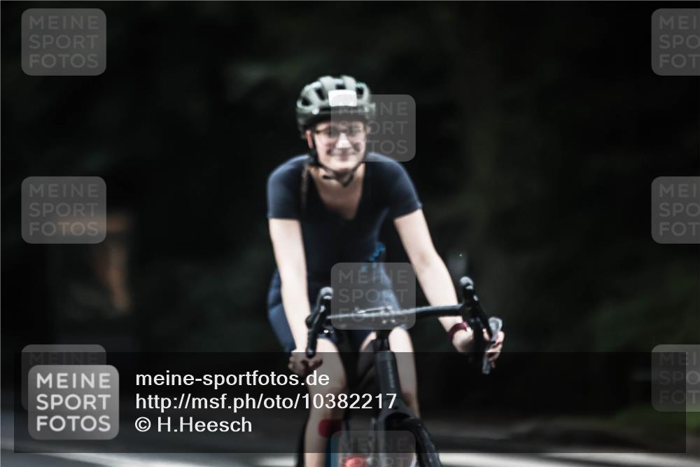 13.09.2026 - Stadtparktriathlon H.Heesch http://msf.ph/oto/10382217 13.09.2026 12:29:14 Radfahren 949, 957, 1072, 1128, 1242 meine-sportfotos.de