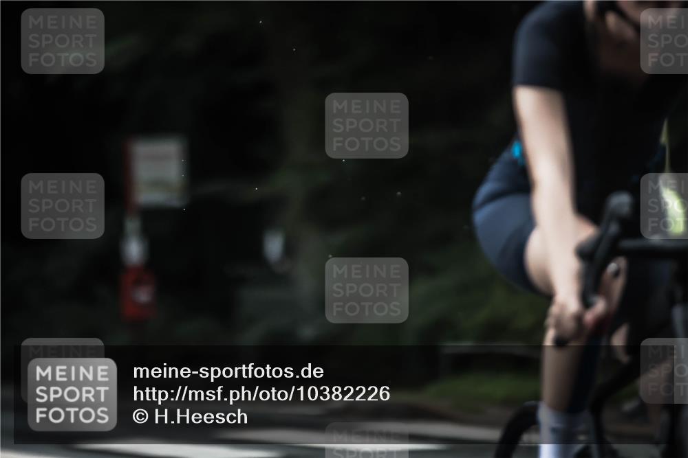 13.09.2026 - Stadtparktriathlon H.Heesch http://msf.ph/oto/10382226 13.09.2026 12:29:14 Radfahren 949, 957, 1072, 1128, 1242 meine-sportfotos.de
