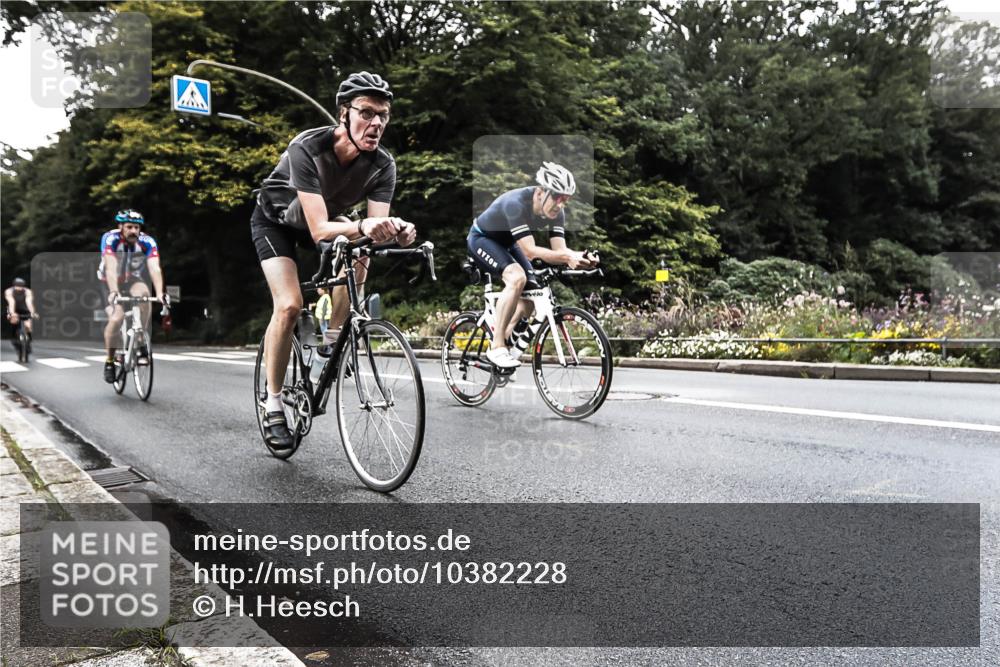 13.09.2026 - Stadtparktriathlon H.Heesch http://msf.ph/oto/10382228 13.09.2026 11:06:38 Radfahren 611, 614, 634, 656, 674 meine-sportfotos.de