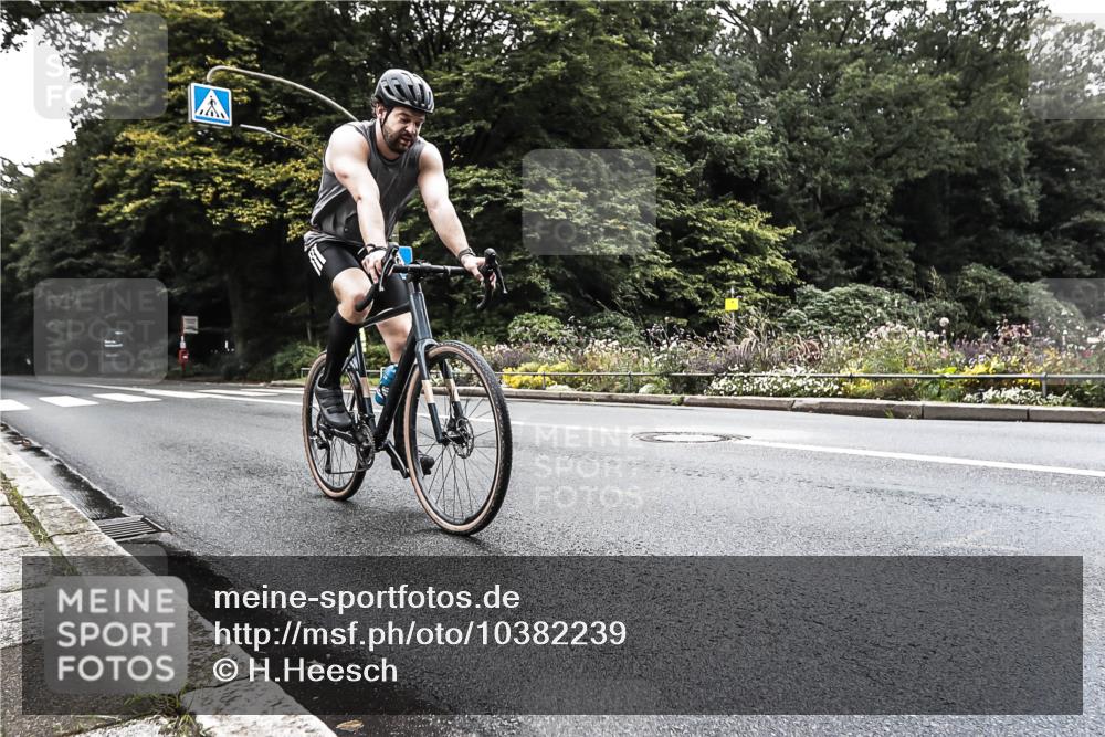 13.09.2026 - Stadtparktriathlon H.Heesch http://msf.ph/oto/10382239 13.09.2026 11:06:40 Radfahren 611, 614, 634, 656, 674 meine-sportfotos.de