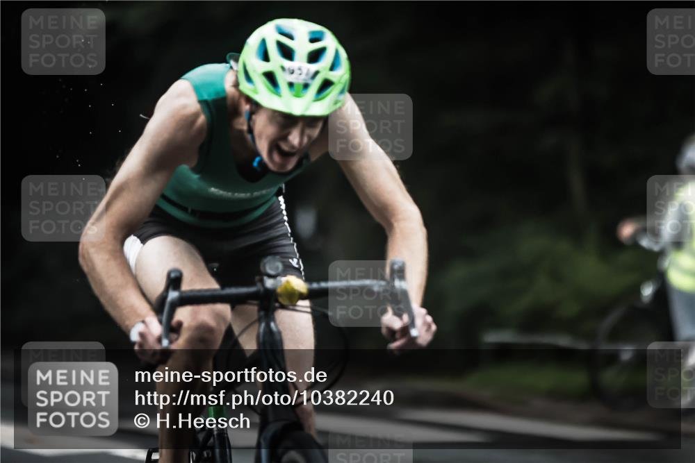 13.09.2026 - Stadtparktriathlon H.Heesch http://msf.ph/oto/10382240 13.09.2026 12:29:19 Radfahren 957, 1035, 1076, 1123, 1128 meine-sportfotos.de